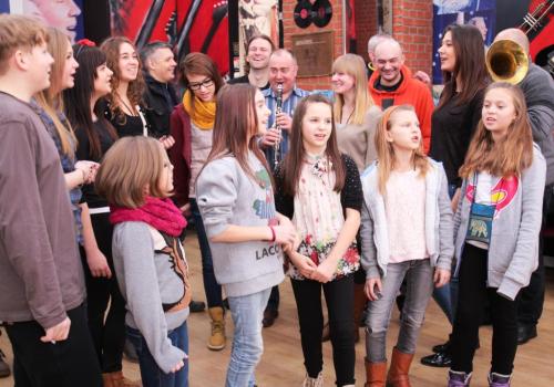 Zespół w kulisach programu (fot. nadesłane)