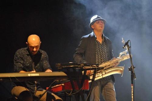 Na foto od lewej: Bartek Krzywda i Szymon Zuehlke, czyli część Specjal Jazz Sextet