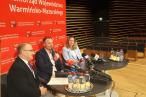 Na zdjęciu od lewej: dyrektor filharmonii Janusz Ciepliński, marszałek województwa Marcin Kuchciński i Maria Bąkowska z zarządu województwa